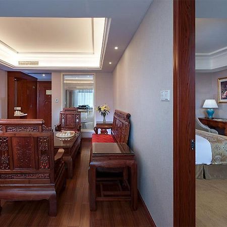 Vienna International Hotel Shaoguan Fengcailou Екстер'єр фото