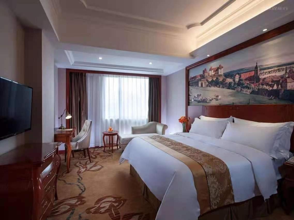 Vienna International Hotel Shaoguan Fengcailou Екстер'єр фото