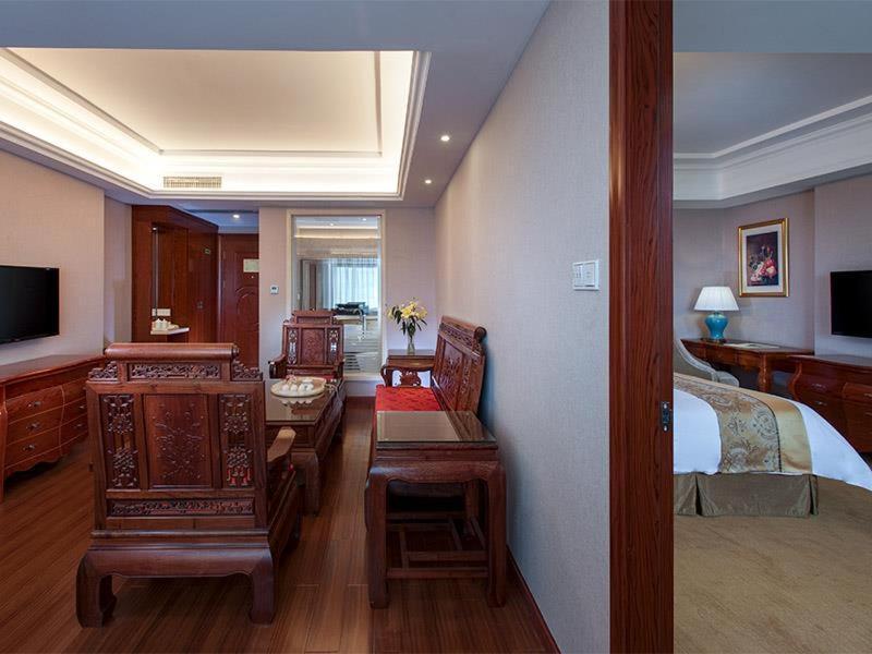 Vienna International Hotel Shaoguan Fengcailou Екстер'єр фото