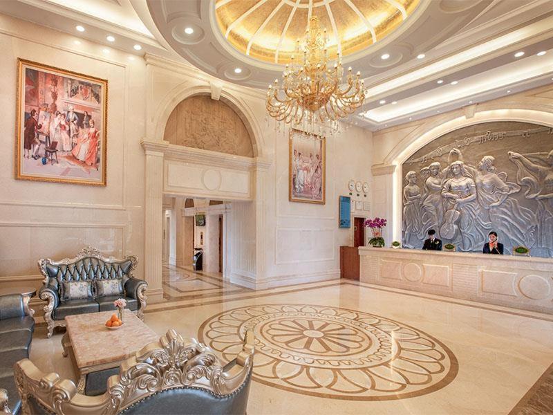Vienna International Hotel Shaoguan Fengcailou Екстер'єр фото